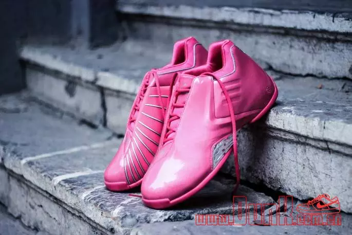 Ружовыя adidas T Mac 3