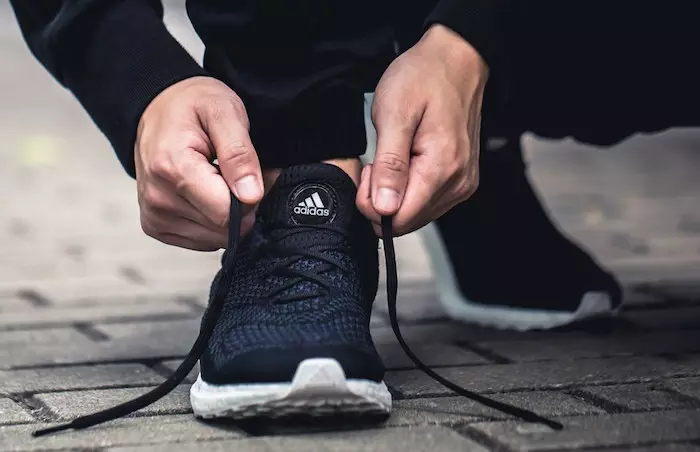 Hypebeast adidas Ultra Boost ketrec nélküli