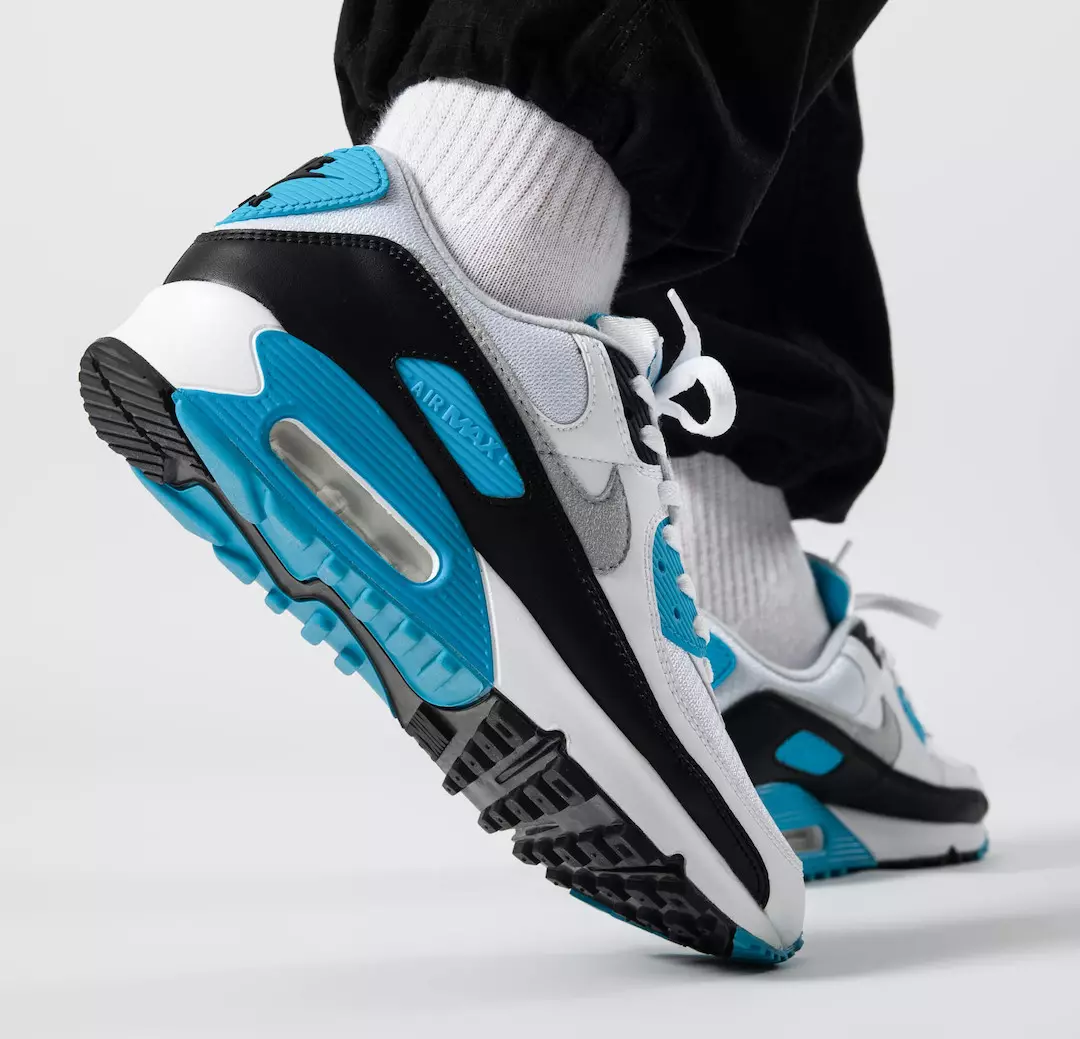 Nike Air Max 90 Blau làser CJ6779-100 A peu