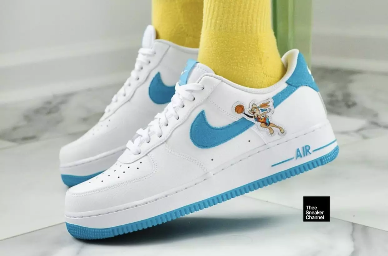 Space Jam Nike Air Force 1 Low Hare Išleidimo data ant kojų