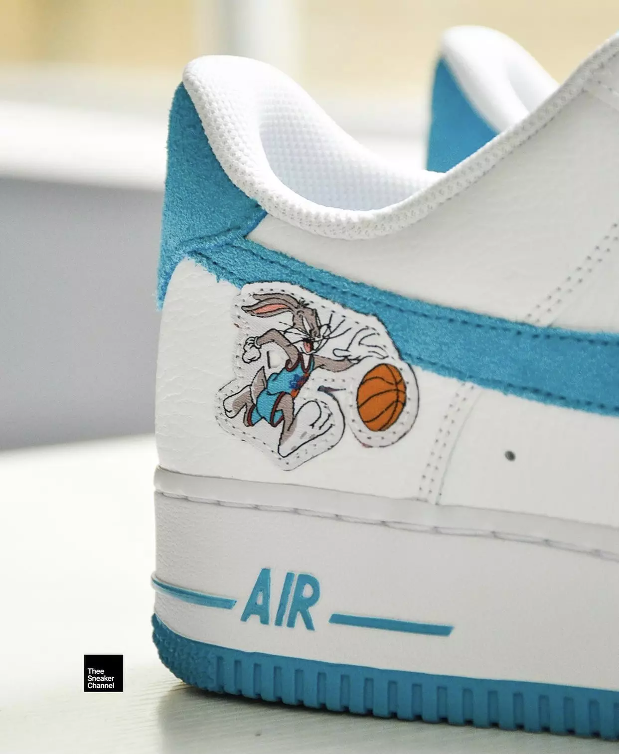 Space Jam Nike Air Force 1 Low Hare Útgáfudagur á fótum