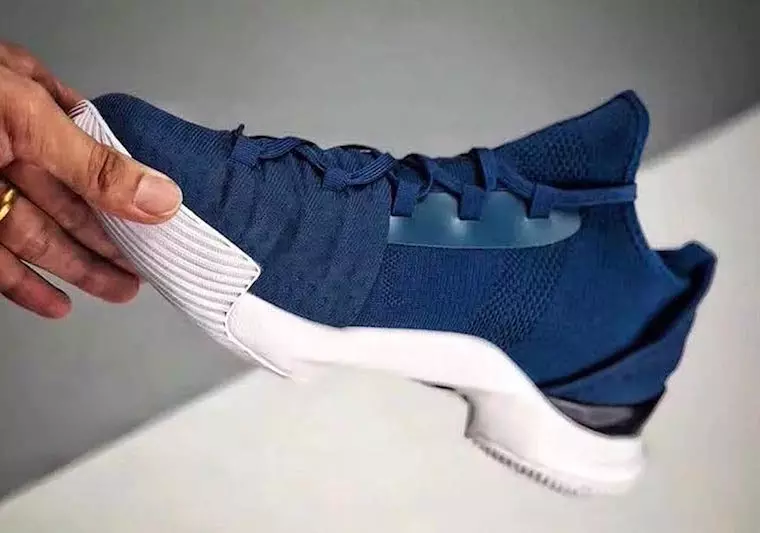 UA Curry 5 Navy Volt გამოშვების თარიღი