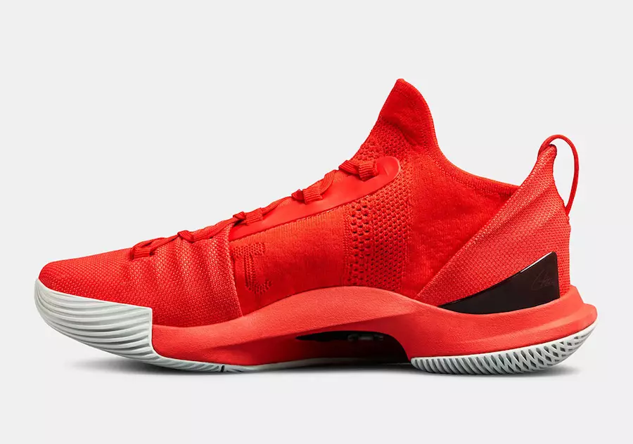 UA Curry 5 Fired Up ahora disponible