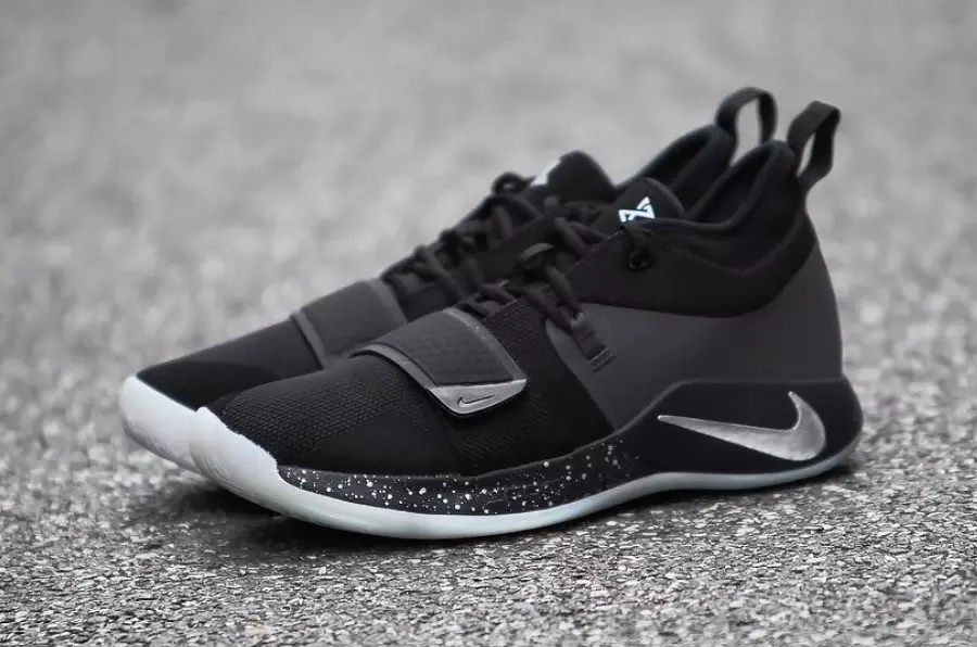 Data e lëshimit të Nike PG 2.5 Black Pure Platinum Anthracite-