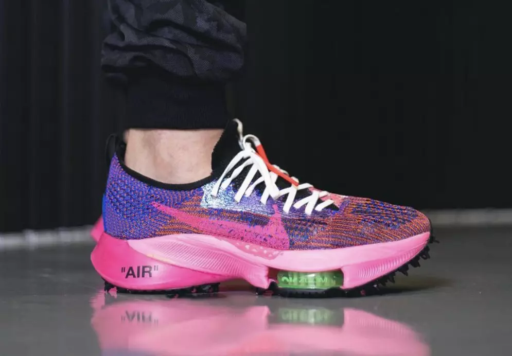 Off-White Nike Air Zoom Tempo NEXT Pink Glow Ημερομηνία κυκλοφορίας στα πόδια