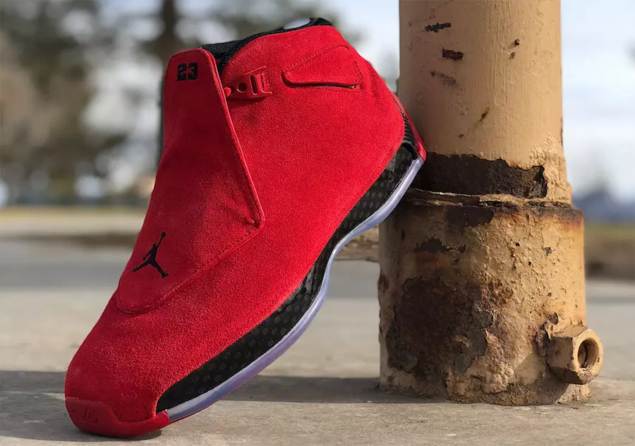 Air Jordan 18 in pelle scamosciata rossa Toro