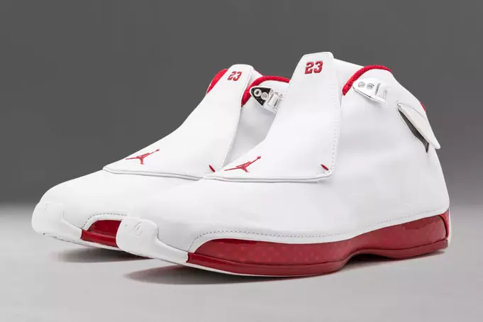 Розмова про кросівки: Air Jordan 18 16587_1