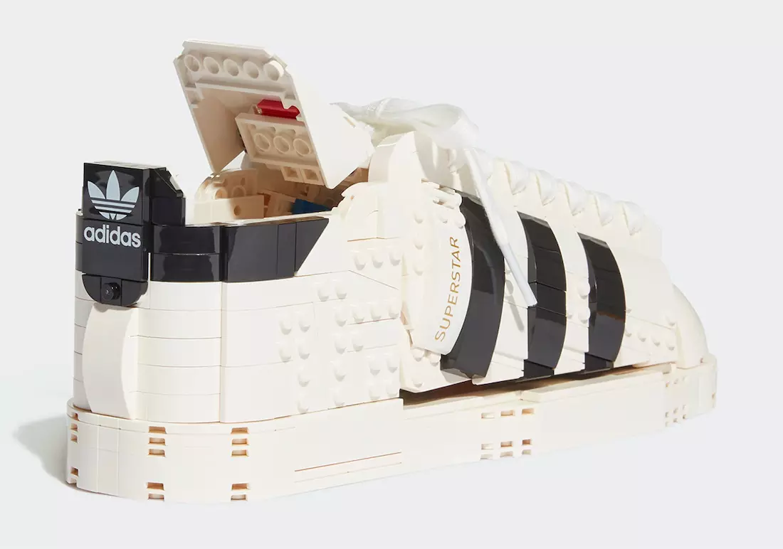 Ngày phát hành LEGO adidas Superstar