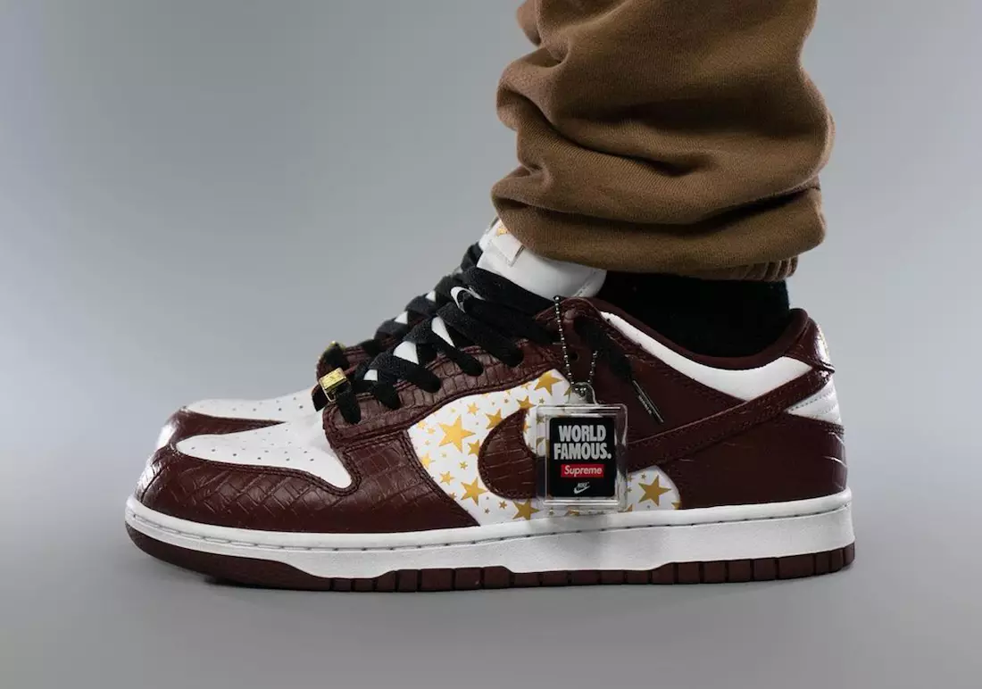 Supreme Nike SB Dunk Low Barkroot Brown Stars DH3228-103 Izlaišanas datums uz kājām