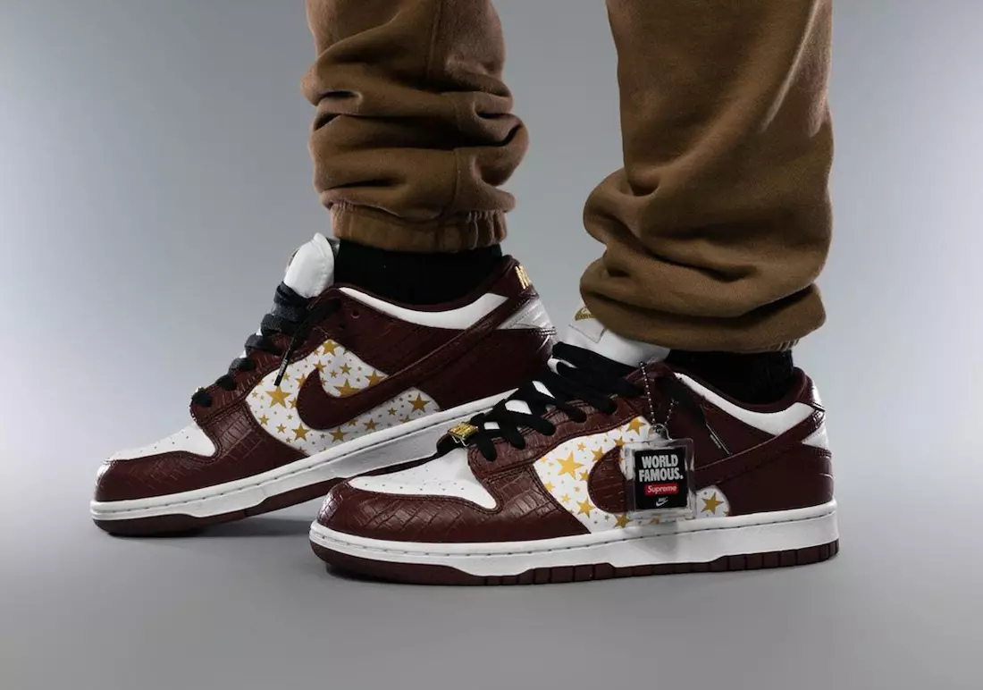 Supreme Nike SB Dunk Low Barroot Brown Stars DH3228-103 Utgivelsesdato på føttene