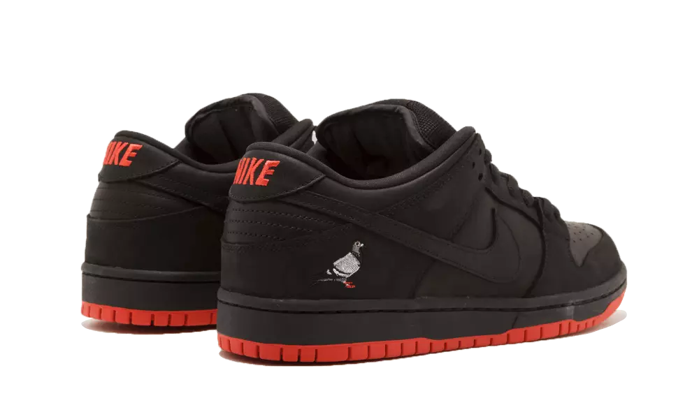 Nike SB Dunk Low Schwarze Taube