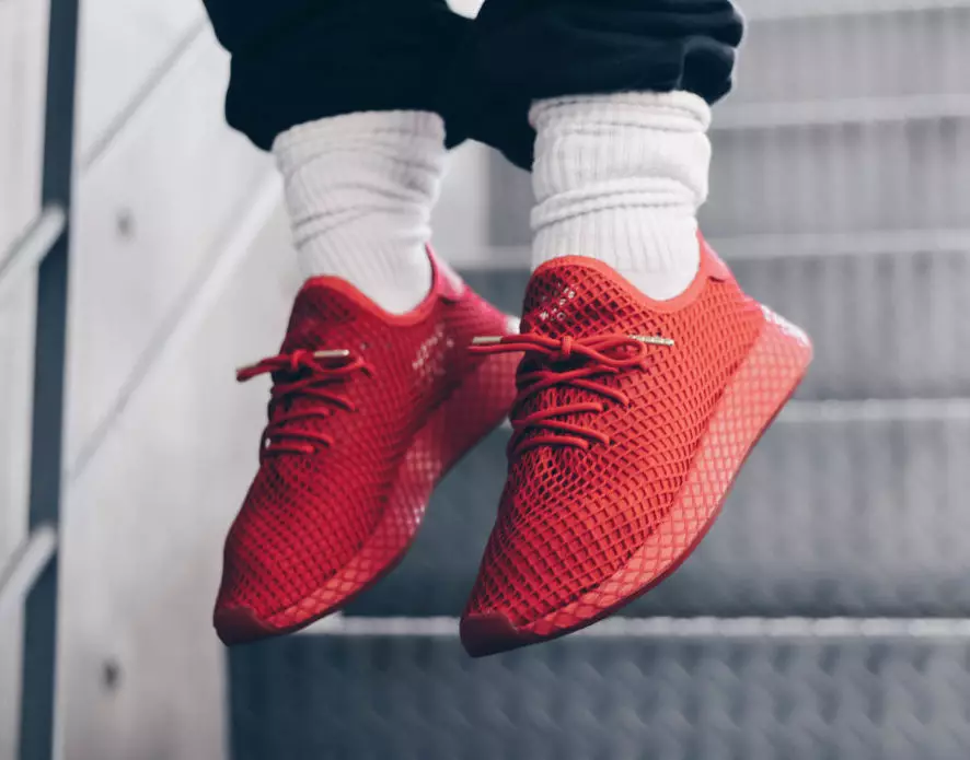 atmos adidas Deerupt Red G27330 julkaisupäivä