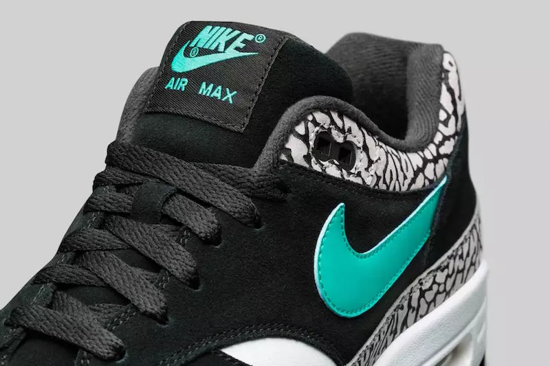 Nike Air Max 1 Elephant atmos Air Jordan 3 Pack