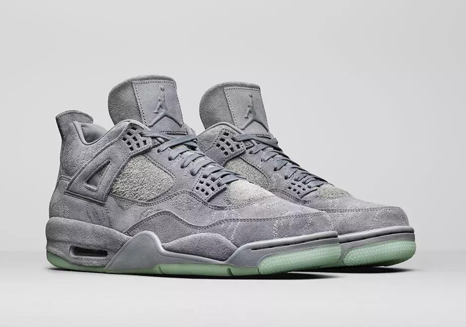 atmos Air Jordan 3 KAWS Air Jordan 4 de março de 2017