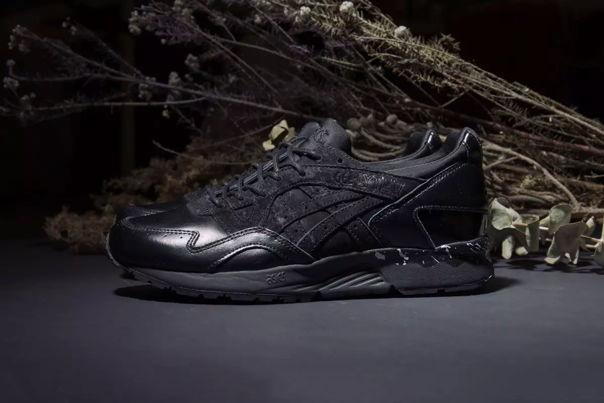 Monkey Time x ASICS Gel Lyte V Giydirme