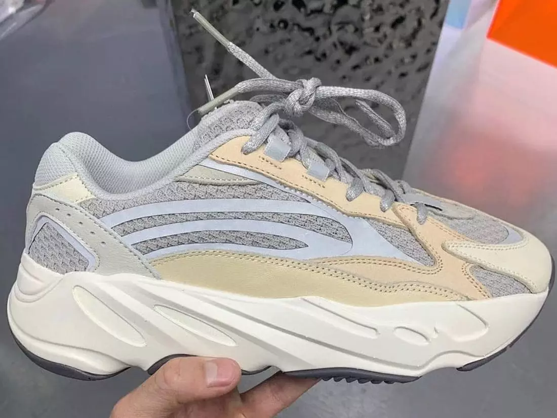 Adidas Yeezy Boost 700 V2 krēma izlaišanas datums