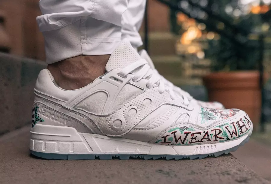 Saucony x TBlake Triple Blanc