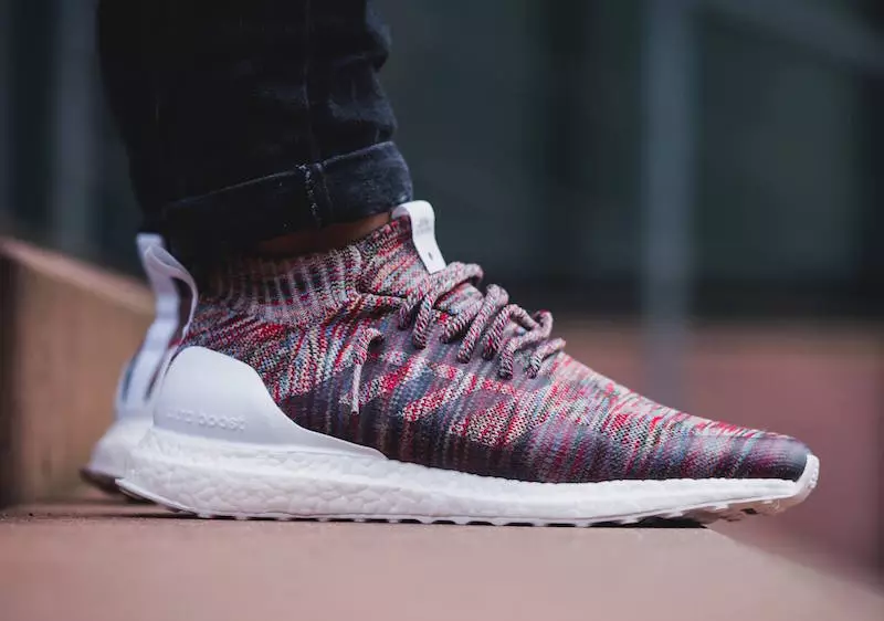 KITH x adidas Ultra Boost Mid Veelkleurig