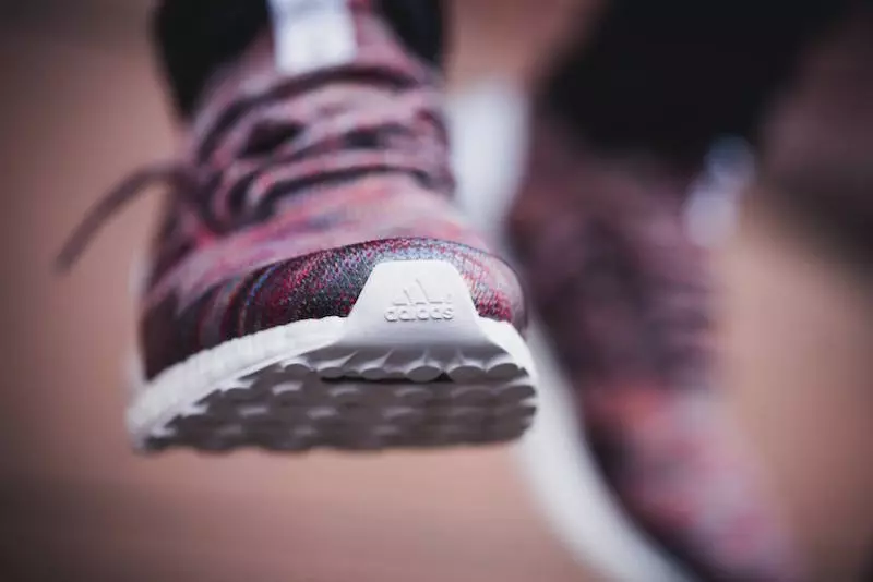 KITH x adidas Ultra Boost Mid Veelkleurig