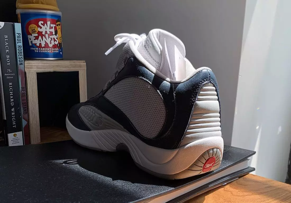 Packer Shoes Reebok Answer IV Ngày phát hành