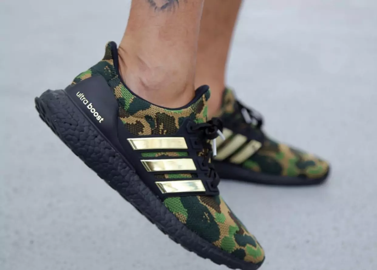 Bape adidas Ultra Boost Camo på føttene