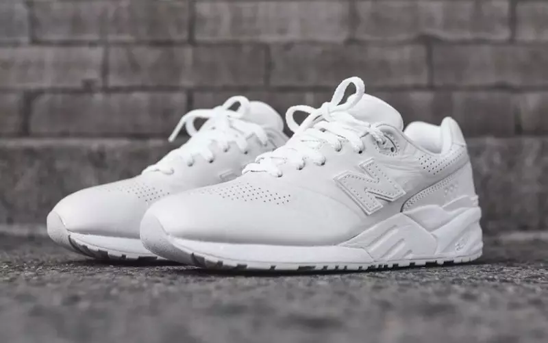 New Balance 999 dekonstruert Triple White