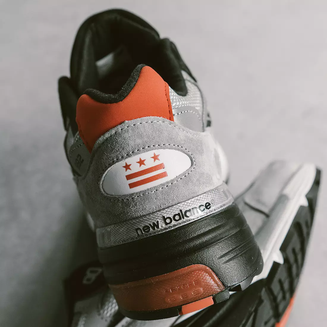 DTLR New Balance 992 Discover Juhlista julkaisupäivää