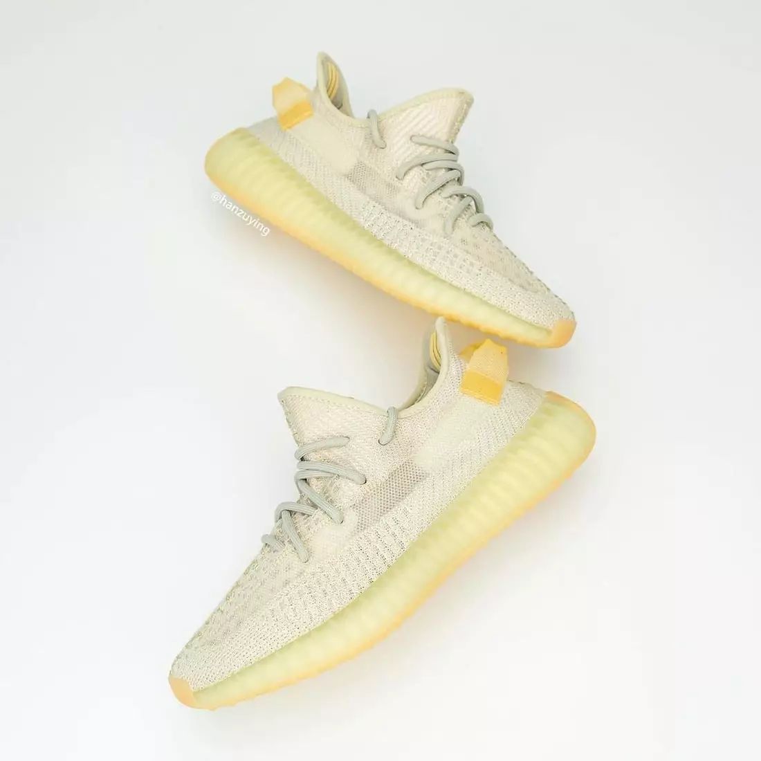 Дата выхода adidas Yeezy Boost 350 V2 Light UV