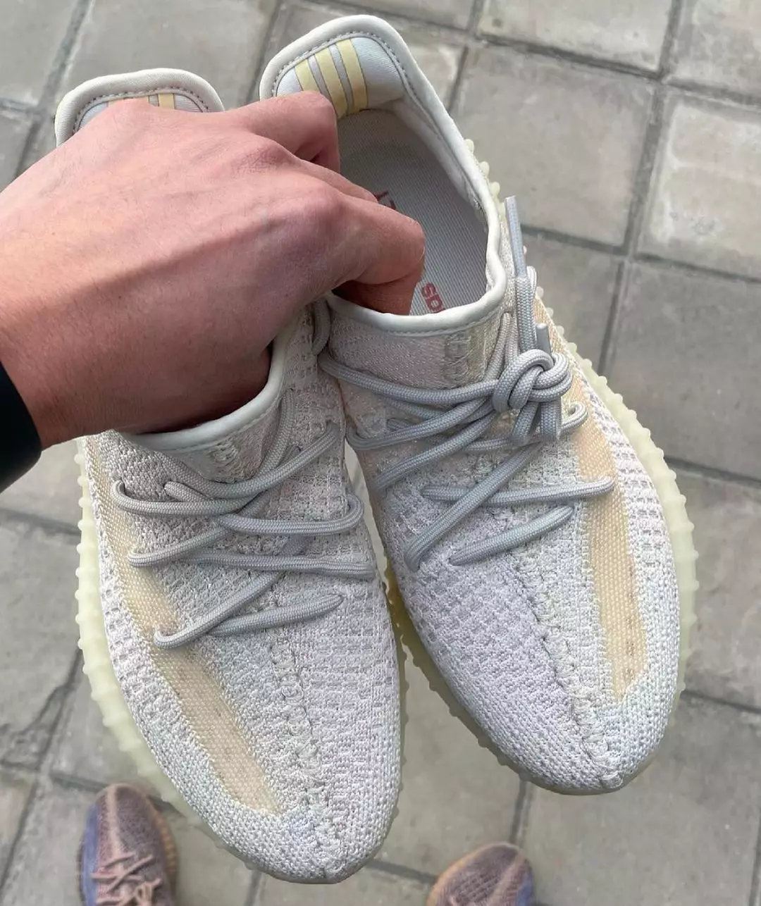 adidas Yeezy Boost 350 V2 Light