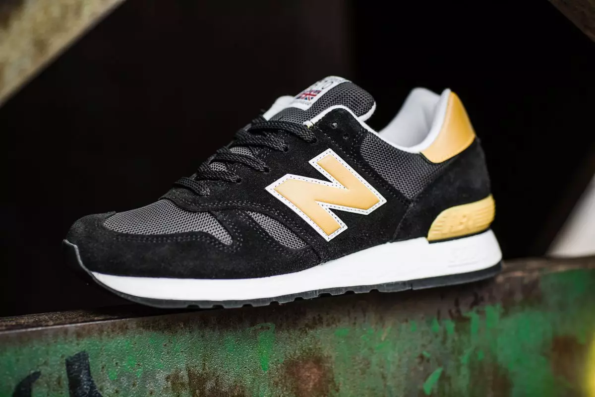 New Balance 670 "အနက်ရောင်/ရွှေ"