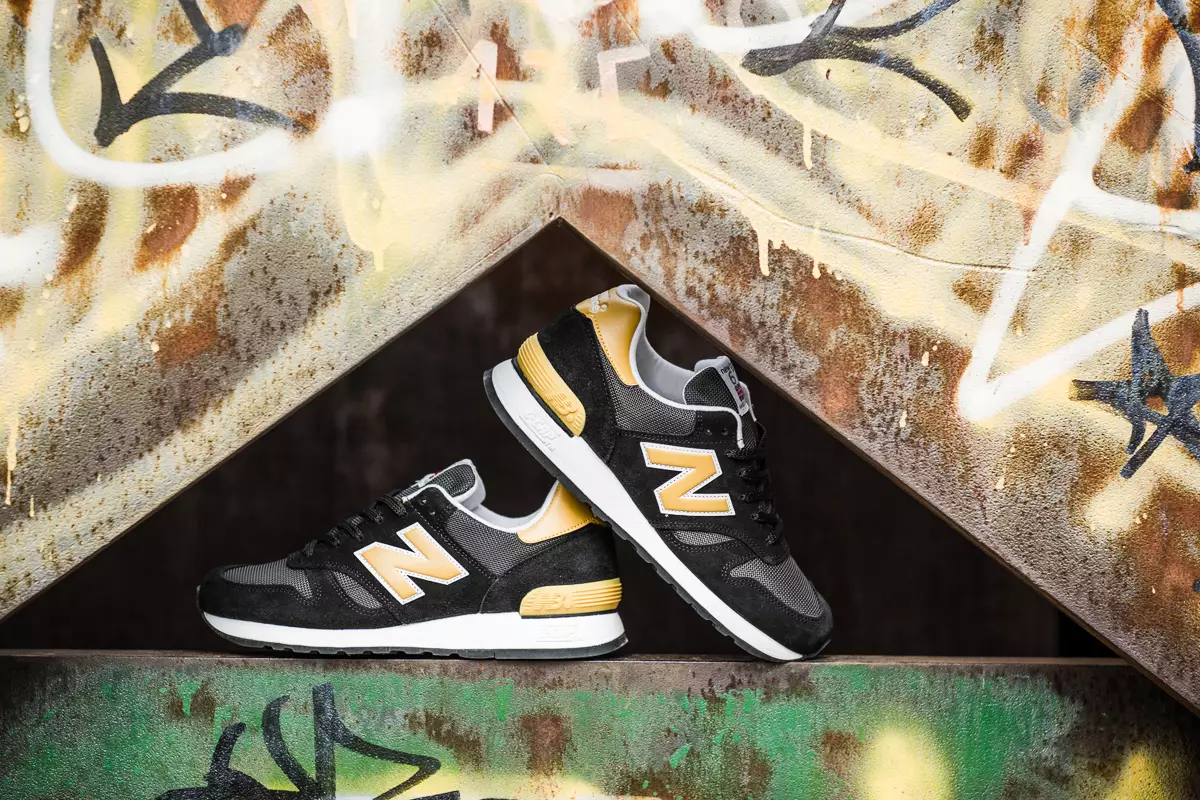 New Balance 670 Черное золото