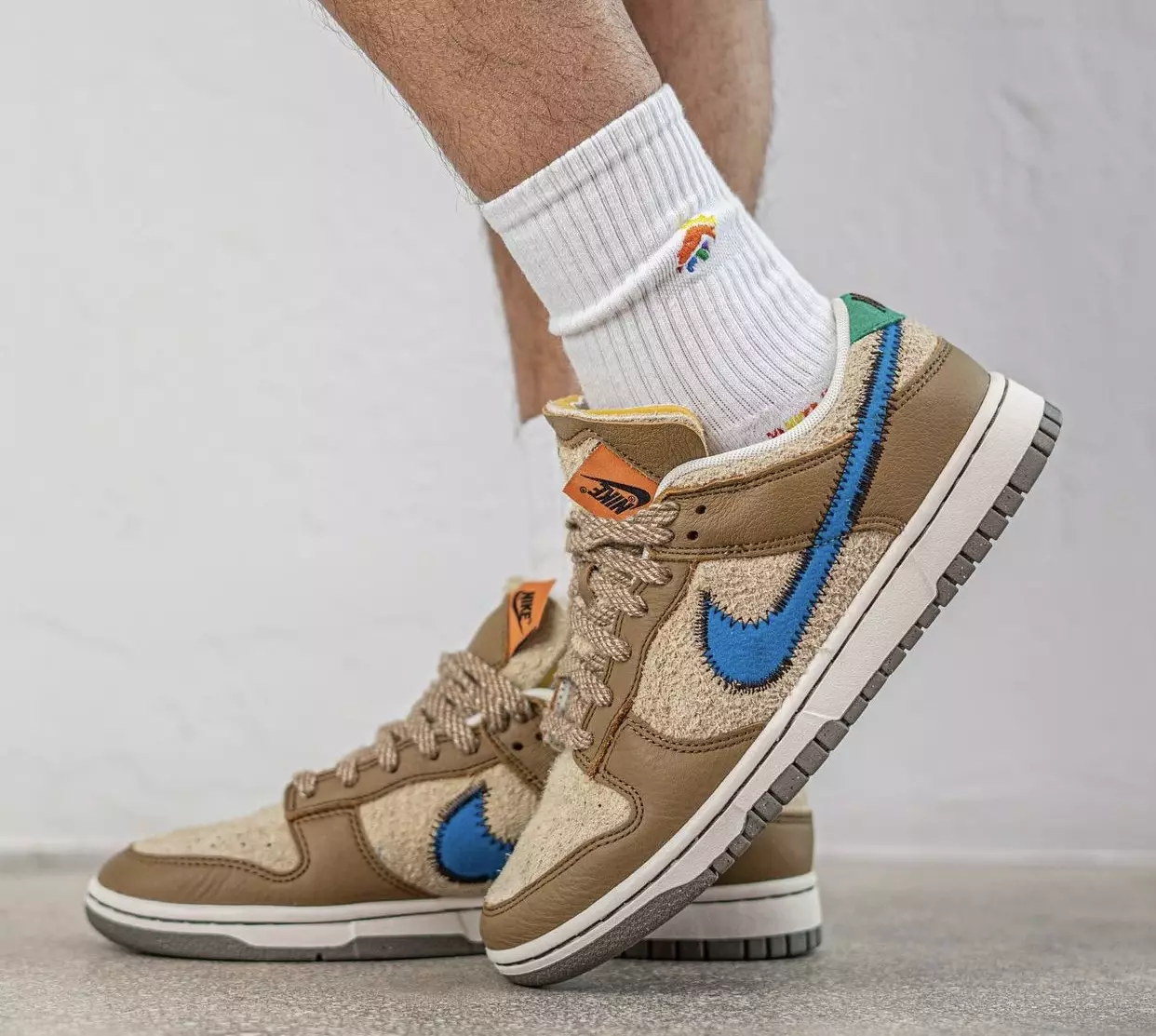 suurus Nike Dunk Low DO6712-200 Väljalaskekuupäev Jalgadel