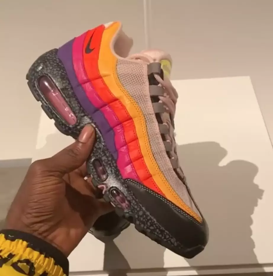 hajmi Nike Air Max 95 20 yil o'lchami Chiqarilgan sanasi