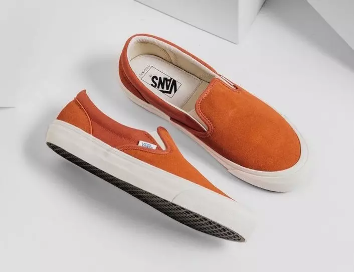 Koleksi Kanvas Vans Slip-On LX Suede