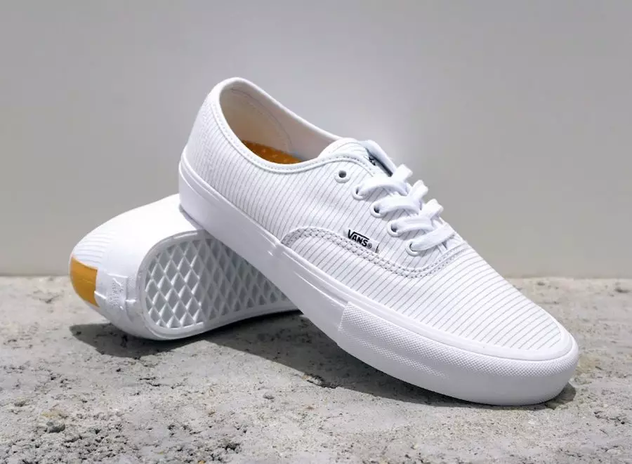 Pakkett tal-Kafè u s-Sigaretti Civilist x Vans