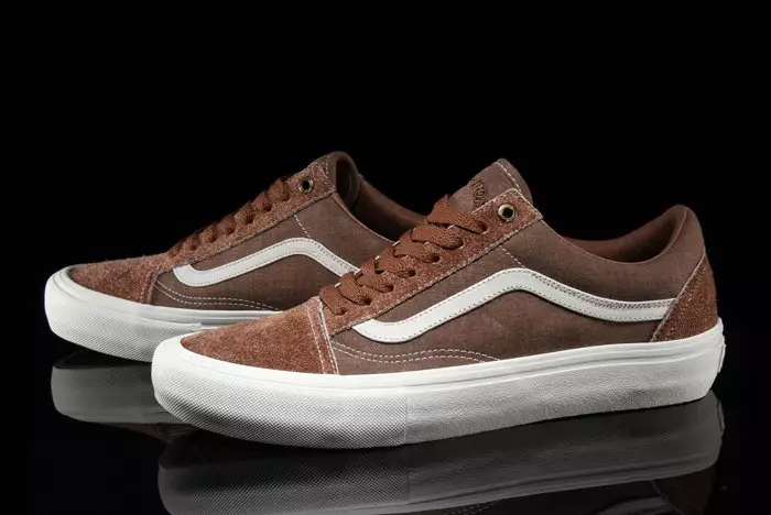 Pass~Port x Vans Old Skool Pro starptautiskā solidaritātes pakotne