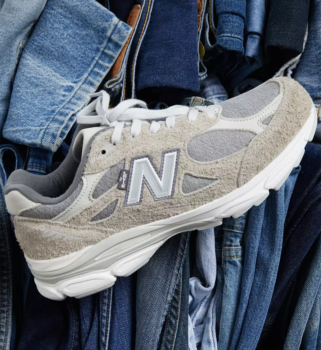 Levis New Balance 990v3 M990LV3 M990LI3 تاريخ الإصدار