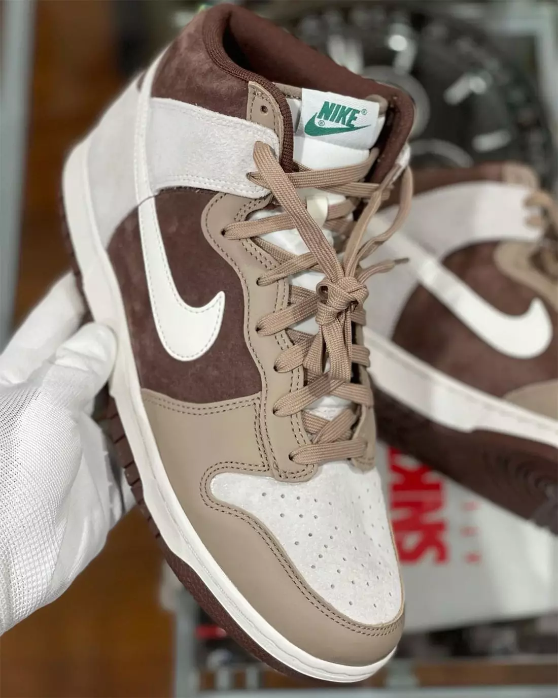 Санаи барориши Nike Dunk High Sail Khaki Light Chocolate DH5348-100