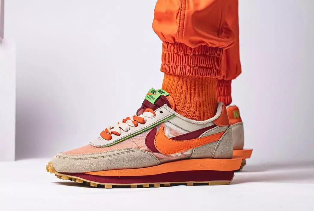 Clot Sacai Nike LDWaffle DH1347-100 á fótum