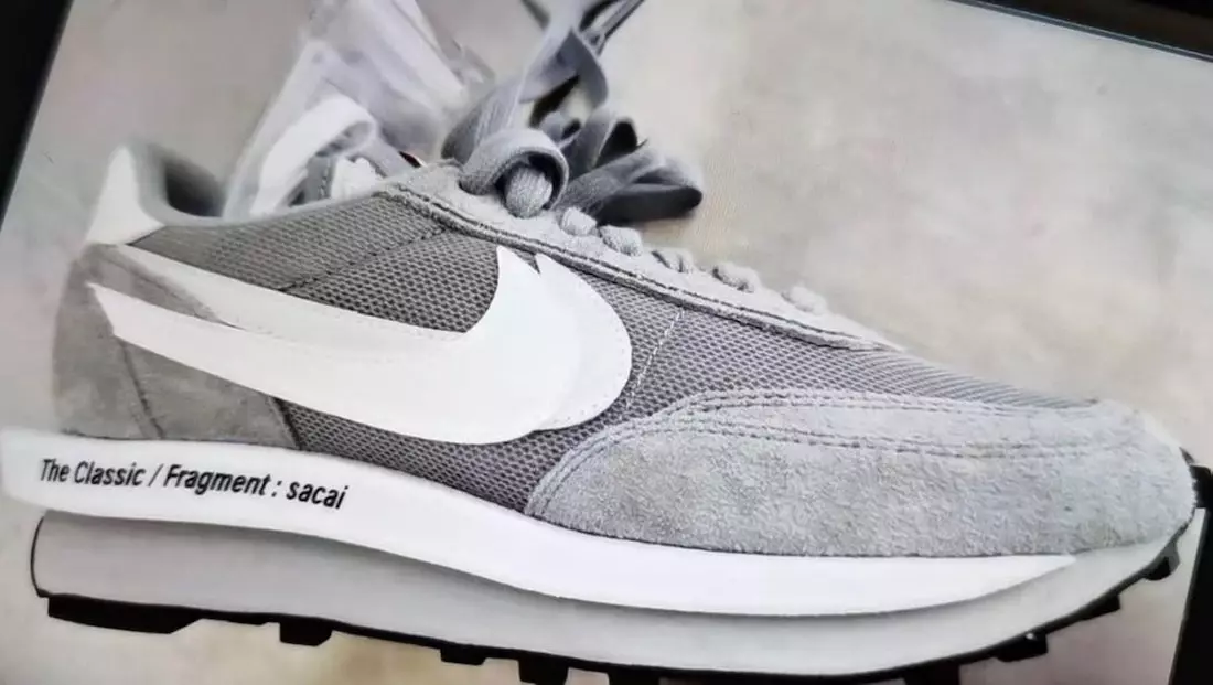 Fragment Sacai Nike LDWaffle Liath Bán DH2684-001 Dáta Eisiúna