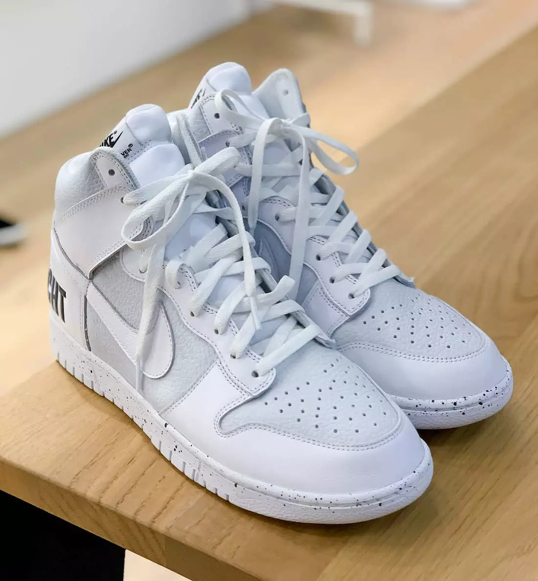 Undercover Nike Dunk High Chaos White išleidimo data