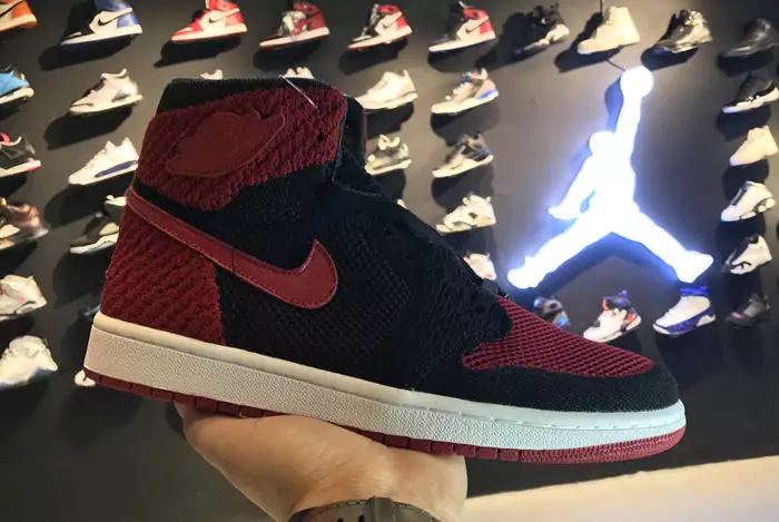 Air Jordan 1 Flynit тыюу салынган Bred 919704-001