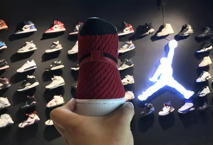 Air Jordan 1 Flynit тыюу салынган Bred 919704-001