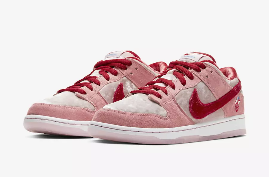 StrangeLove x Nike SB Dunk Low