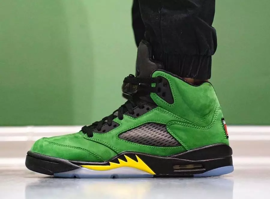 Oregon Air Jordan 5 Elevate CK6631-307 išleidimo data ant kojų