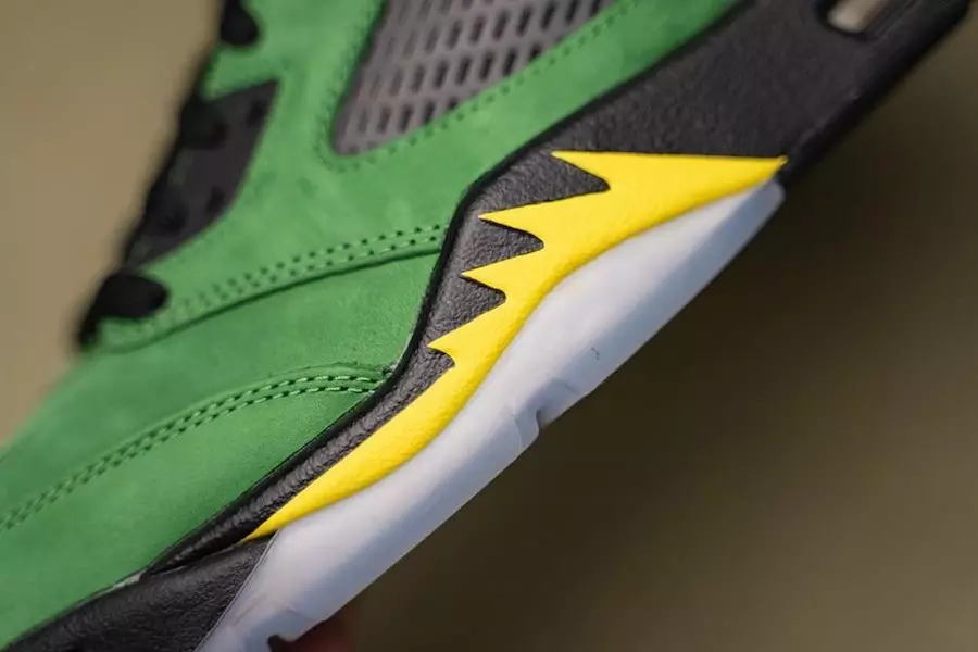 Oregon Air Jordan 5 Elevate CK6631-307 Chiqish sanasi oyoqlarda