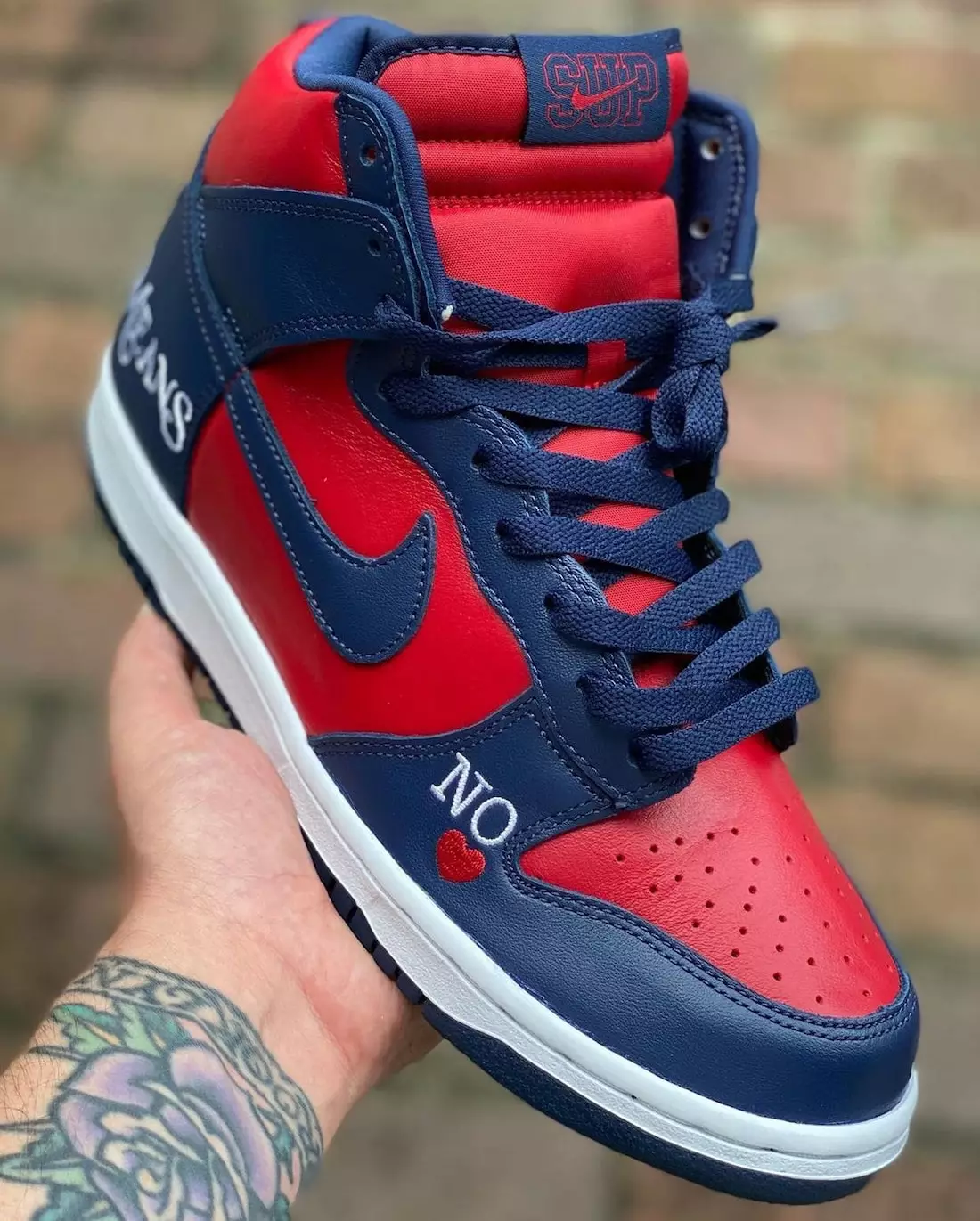 Supreme Nike SB Dunk High By Any Means Navy Red Дата на издаване