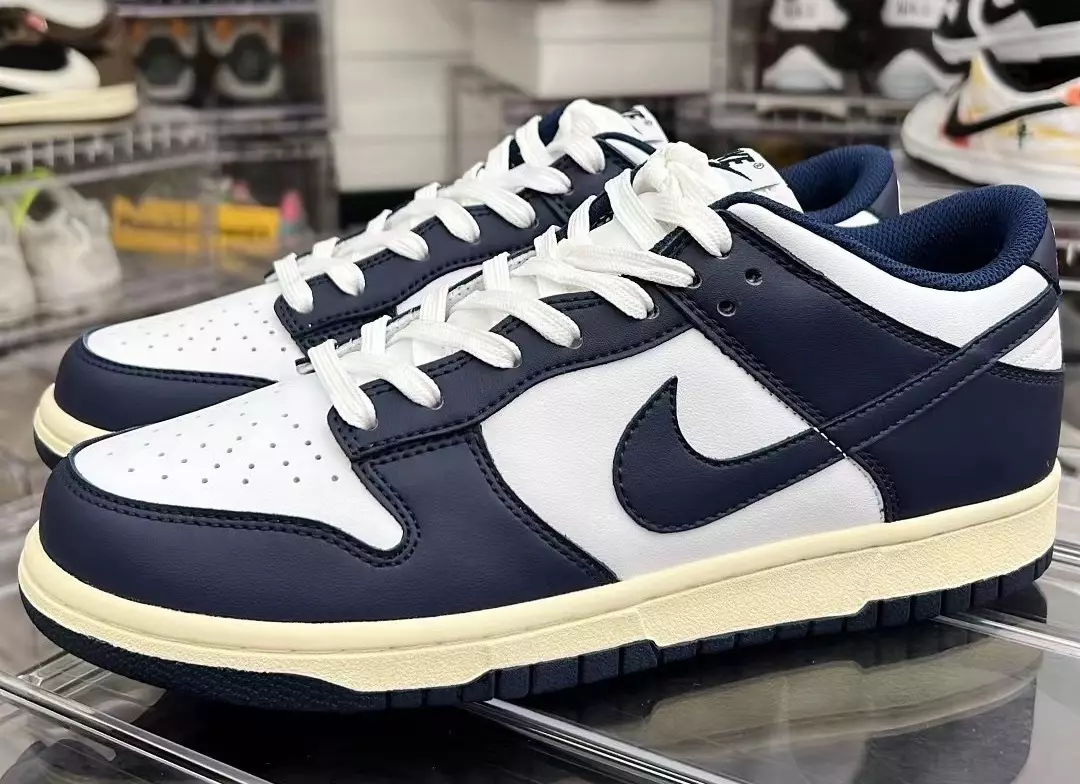 Szczegółowe spojrzenie na Nike Dunk Low