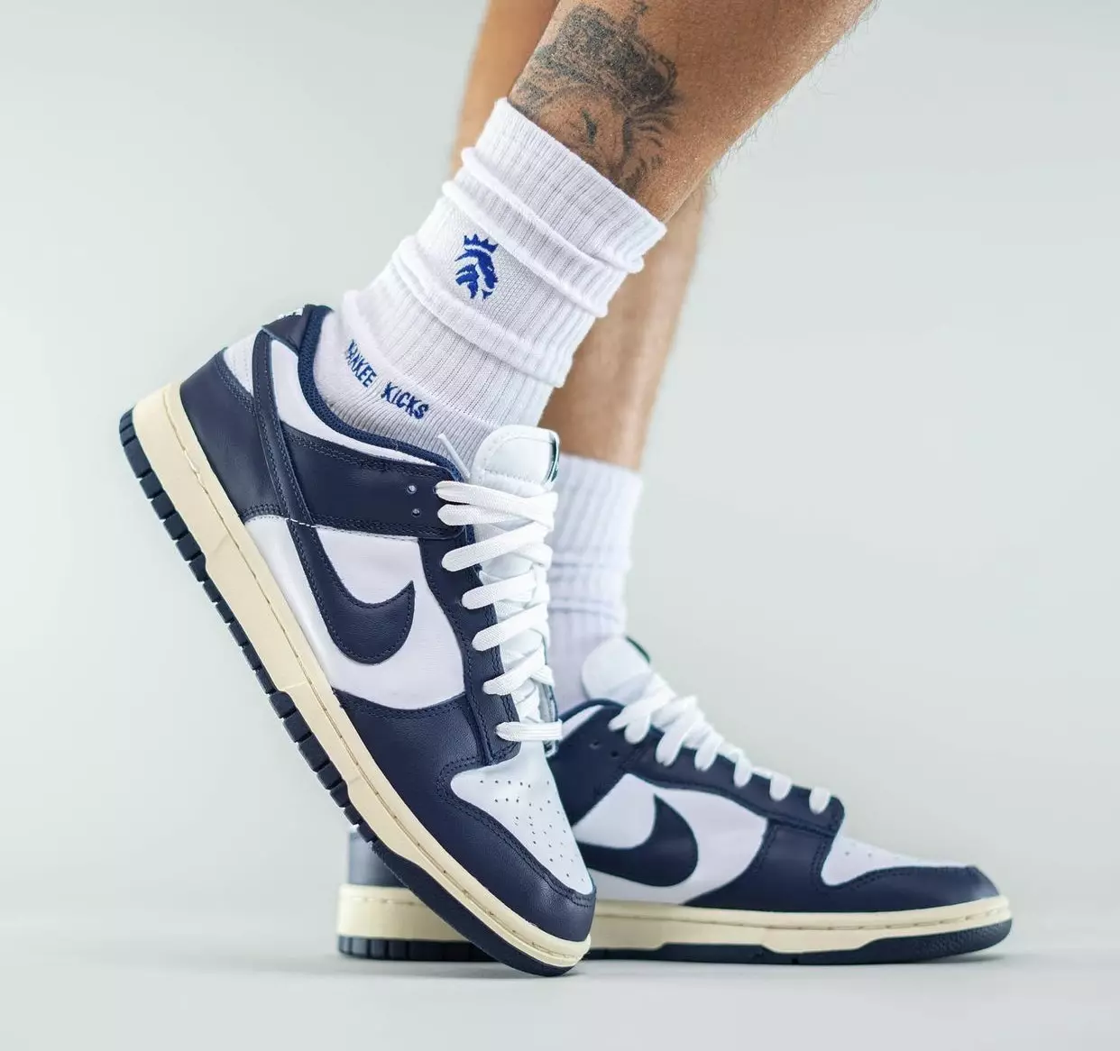 Nike Dunk Low Navy White Aged Date de sortie sur les pieds