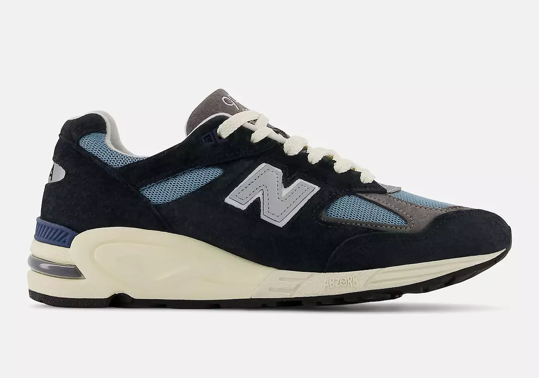 New Balance 990v2 သည် USA Navy M990TB2 တွင် ထုတ်လုပ်သည့် ရက်စွဲ